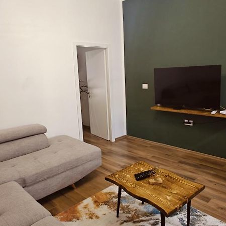 Stayak Shkoder Exterior photo